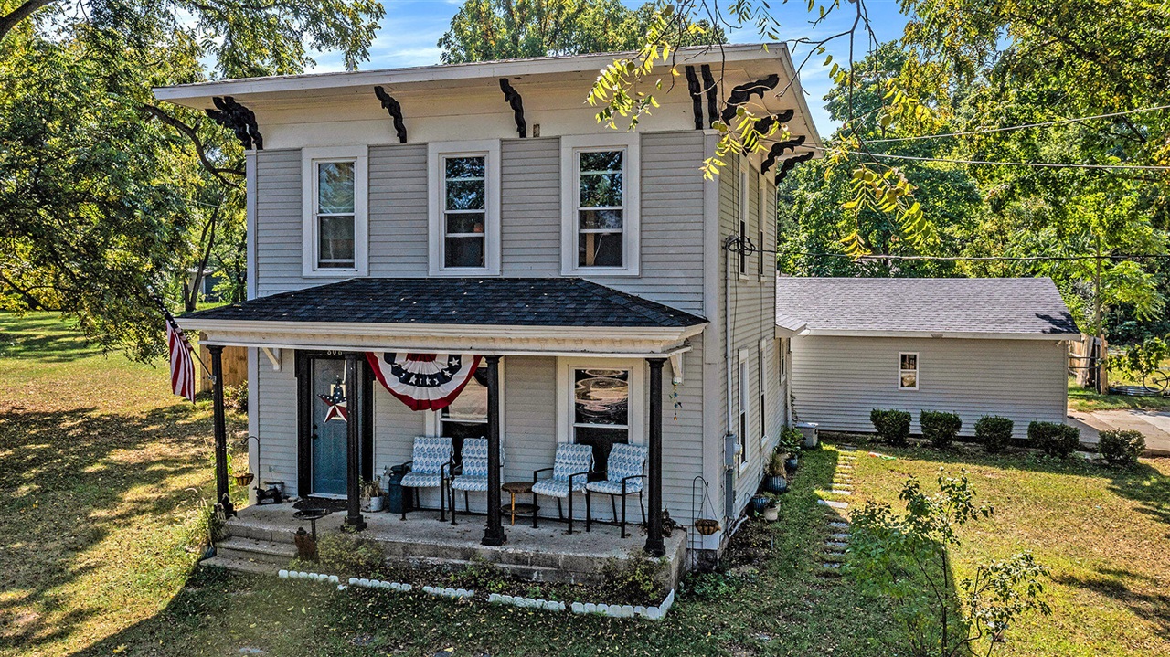 Homes for sale in Lawton, MI | 806 E 3rd St, Lawton, MI 49065 | MLS# 70494719