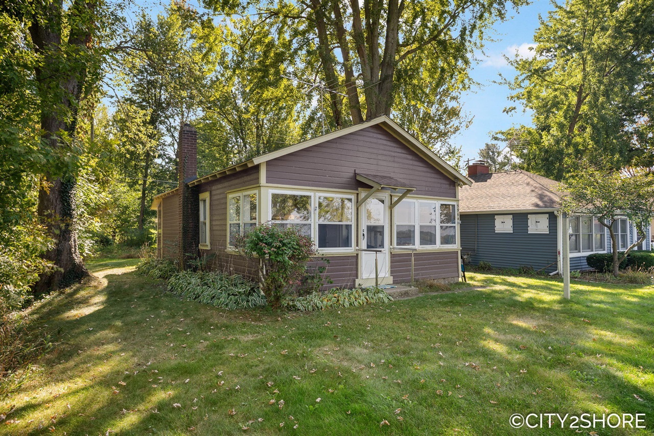 Homes for sale in Fennville, MI | 5964 122Nd Ave, Fennville, MI 49408 | MLS# 70494817