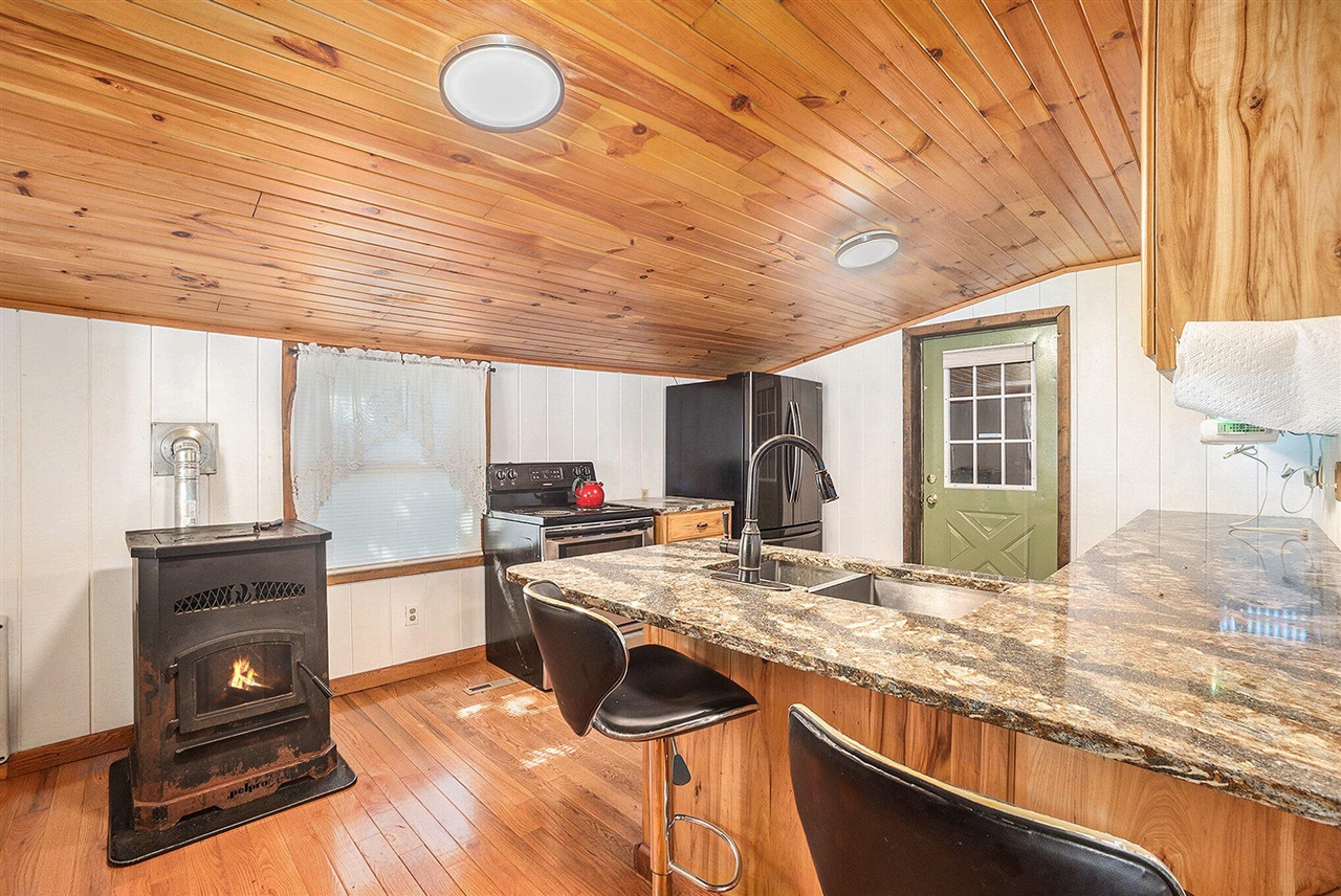 Homes for sale in Shelby, MI | 2249 E Ferry St, Shelby, MI 49455 | MLS# 70494830