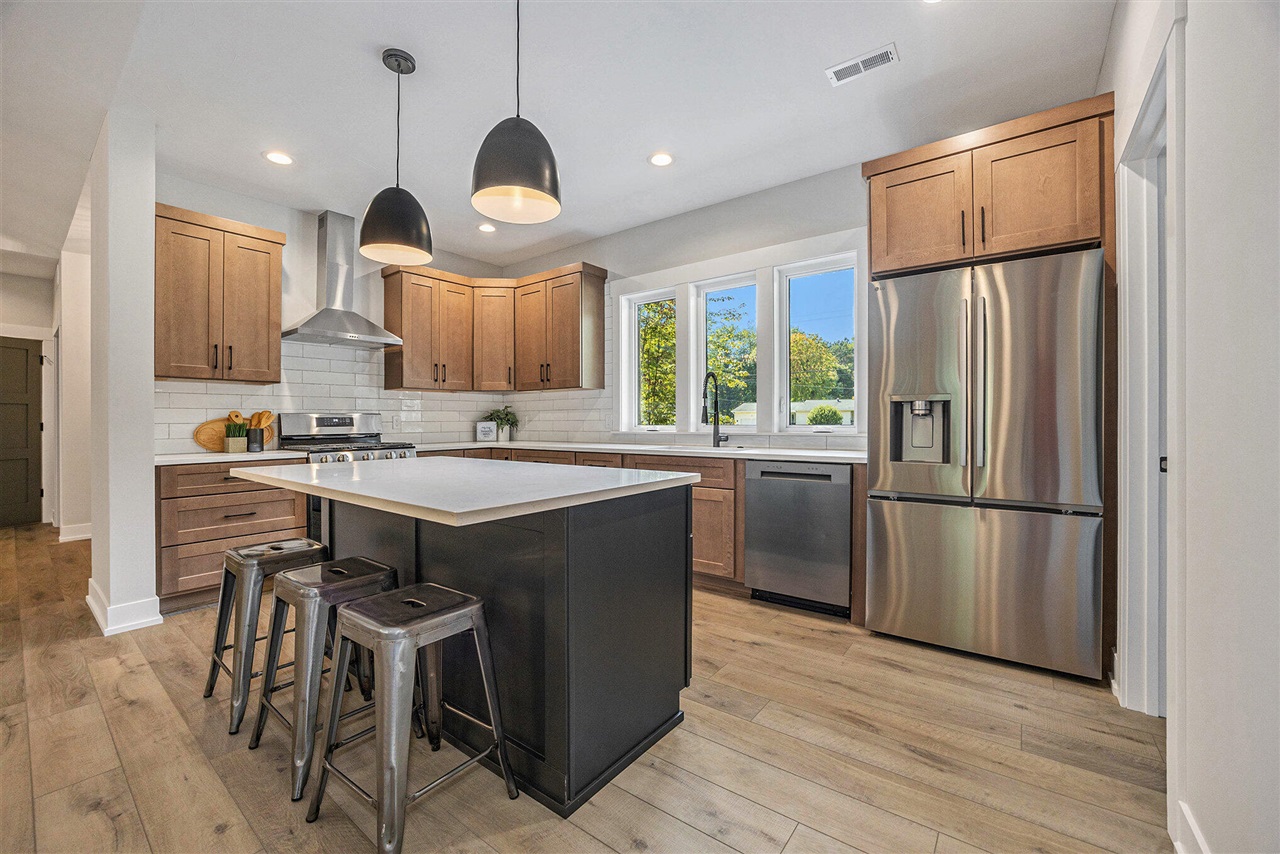 Homes for sale in Norton Shores, MI | 6448 Henry St, Norton Shores, MI 49441 | MLS# 70494883