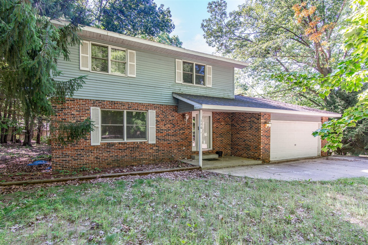 Homes for sale in Roscommon, MI | 110 Carpenter Blvd, Roscommon, MI 48653 | MLS# 70494932