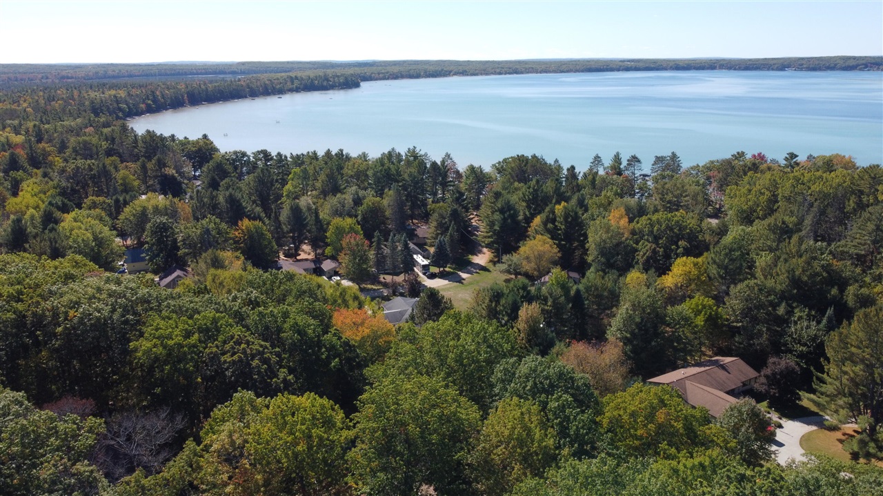 Homes for sale in Roscommon, MI | 110 Carpenter Blvd, Roscommon, MI 48653 | MLS# 70494932