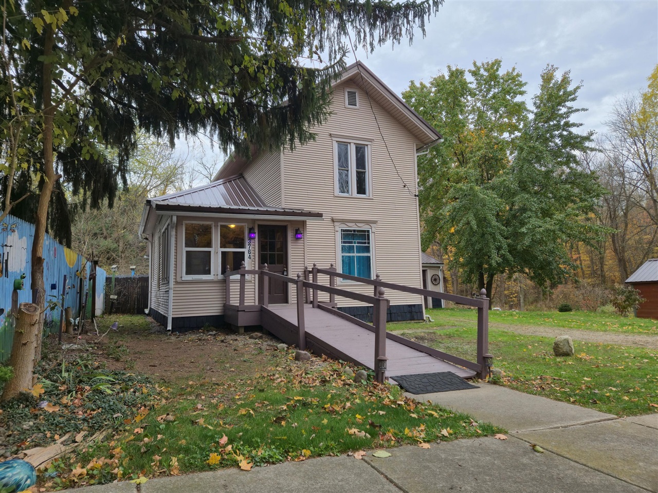 Homes for sale in Vicksburg, MI | 13764 E W Ave, Vicksburg, MI 49097 | MLS# 70494959