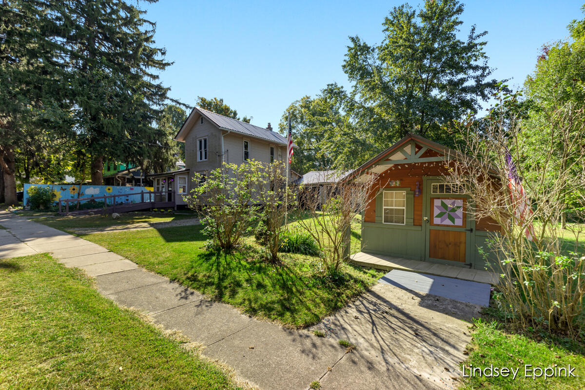 Homes for sale in Vicksburg, MI | 13764 E W Ave, Vicksburg, MI 49097 | MLS# 70494959