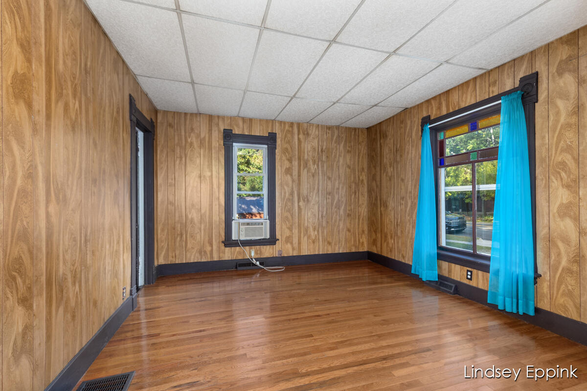 Homes for sale in Vicksburg, MI | 13764 E W Ave, Vicksburg, MI 49097 | MLS# 70494959