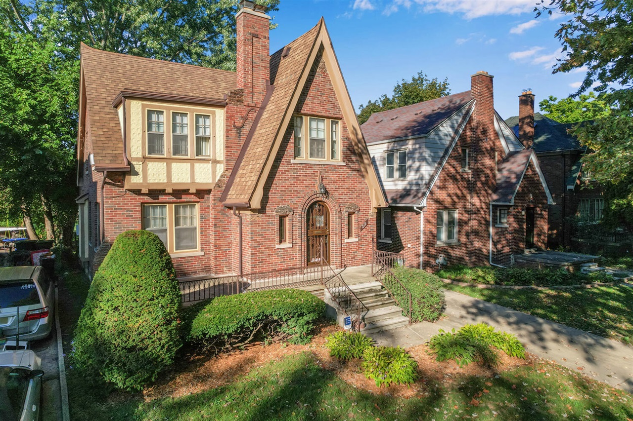 Homes for sale in Detroit, MI | 219 Lakewood St, Detroit, MI 48215 | MLS# 70495159