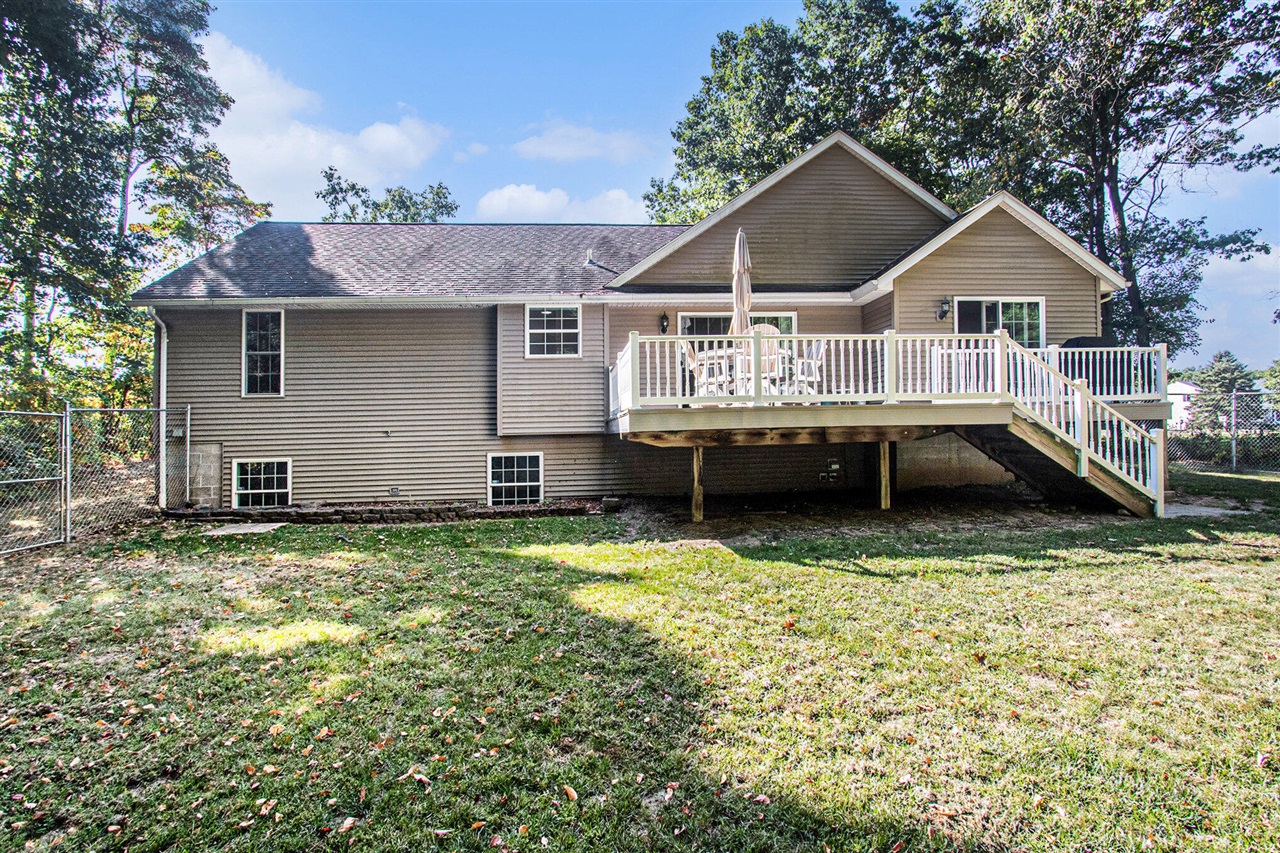 Homes for sale in Gobles, MI | 32282 Pinedale Ln, Gobles, MI 49055 | MLS# 70495166