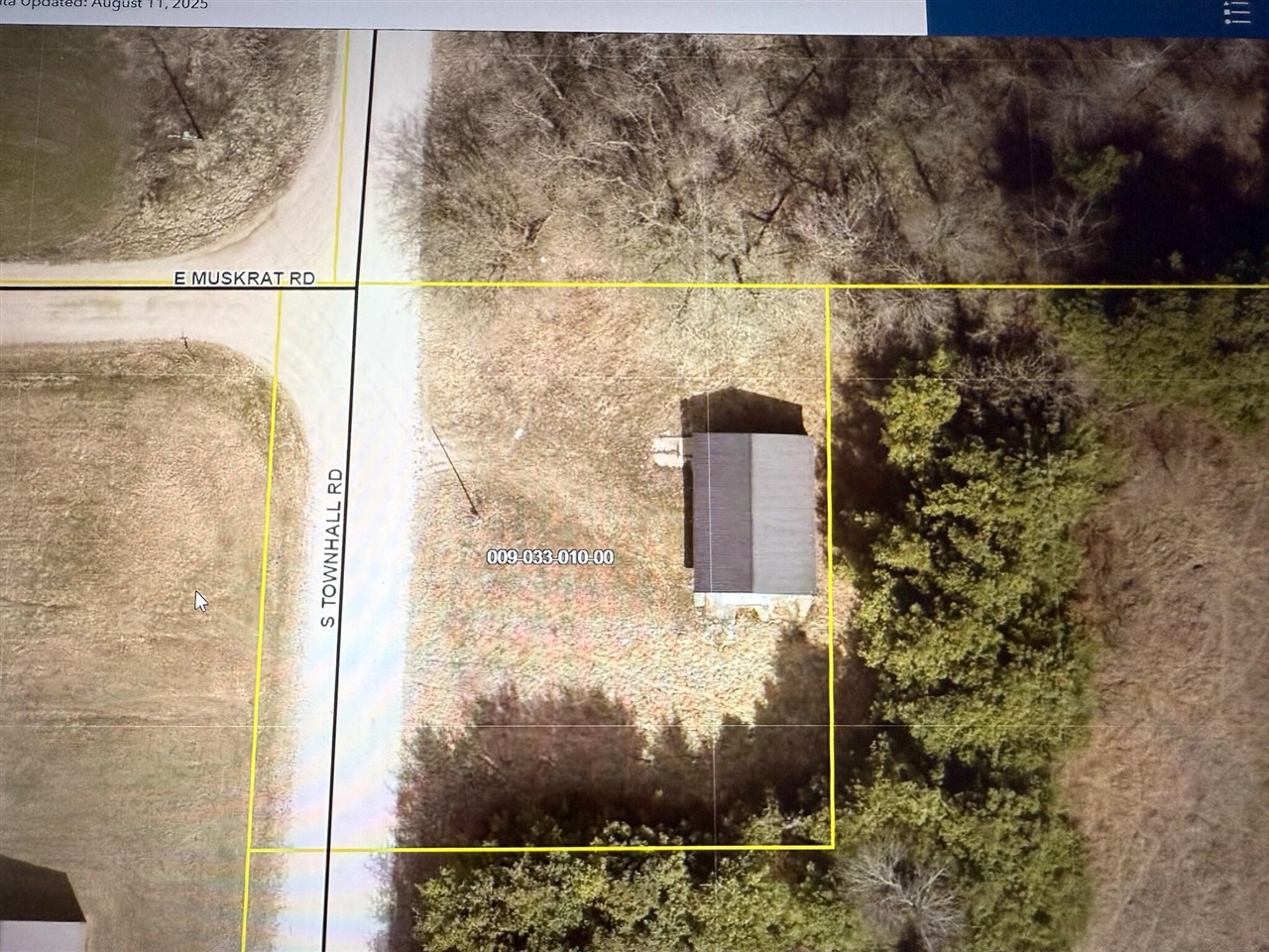 Homes for sale in Sheridan, MI | 5019 S Townhall Rd, Sheridan, MI 48884 | MLS# 70495215