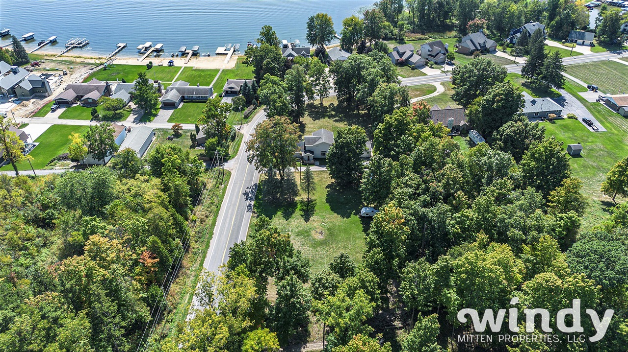 Homes for sale in Coloma, MI | 6206 Paw Paw Lake Rd, Coloma, MI 49038 | MLS# 70495229