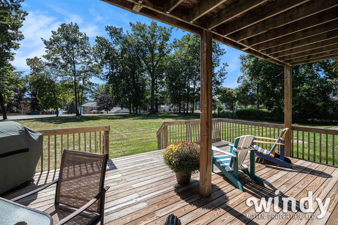 Homes for sale in Coloma, MI | 6206 Paw Paw Lake Rd, Coloma, MI 49038 | MLS# 70495229