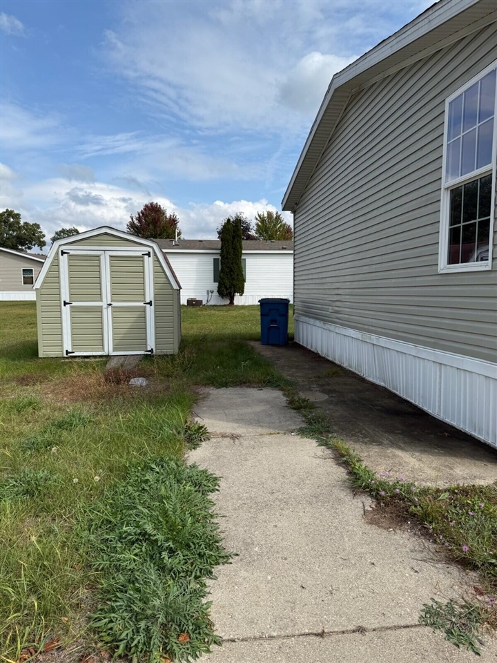 Homes for sale in Muskegon, MI | 1832 Pepperwood Trl, Muskegon, MI 49442 | MLS# 70495383