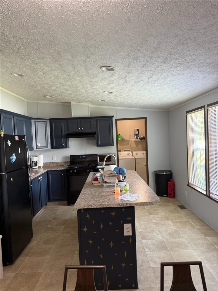 Homes for sale in Muskegon, MI | 1832 Pepperwood Trl, Muskegon, MI 49442 | MLS# 70495383