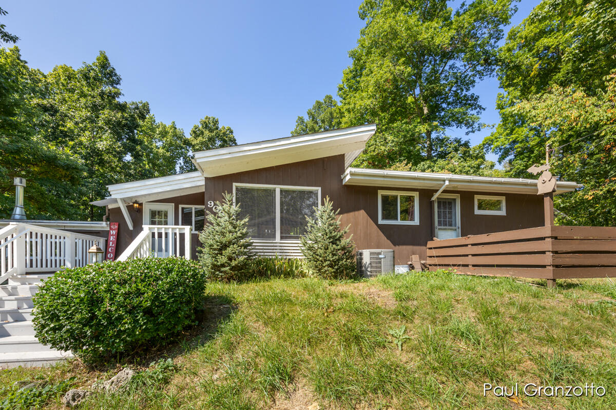 Homes for sale in Greenville, MI | 9065 Lincoln Lake Rd, Greenville, MI 48838 | MLS# 70495384