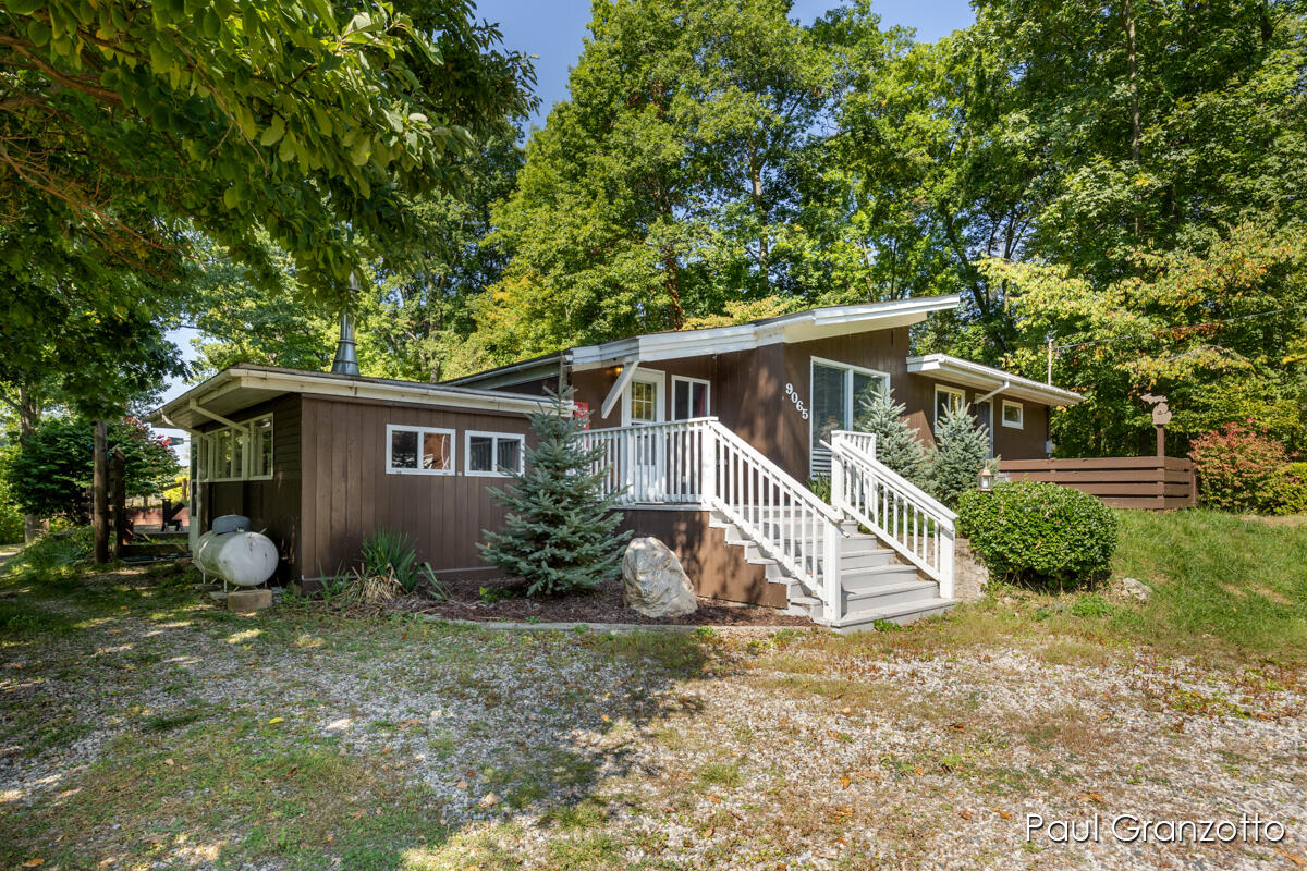 Homes for sale in Greenville, MI | 9065 Lincoln Lake Rd, Greenville, MI 48838 | MLS# 70495384