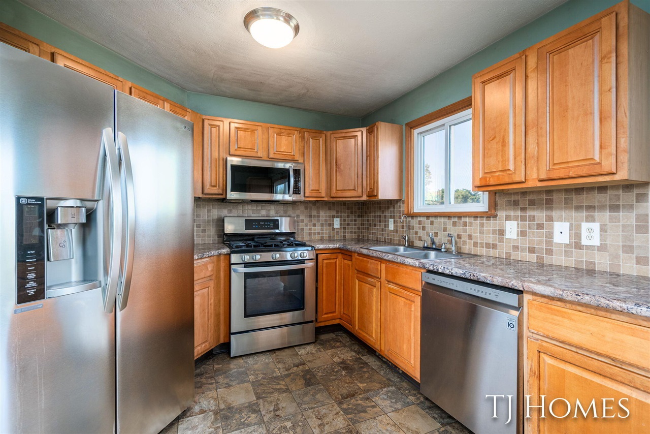 Homes for sale in Rockford, MI | 10525 Edgerton Ave, Rockford, MI 49341 | MLS# 70495540