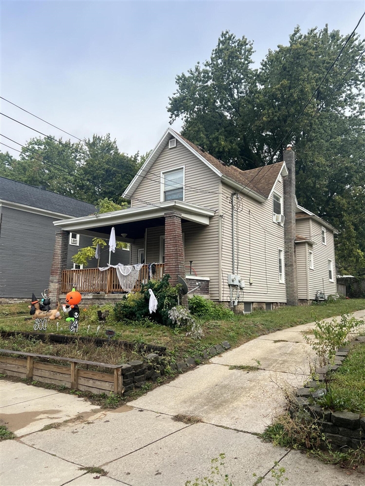 Homes for sale in Grand Rapids, MI | 443 Quimby St, Grand Rapids, MI 49505 | MLS# 70495614