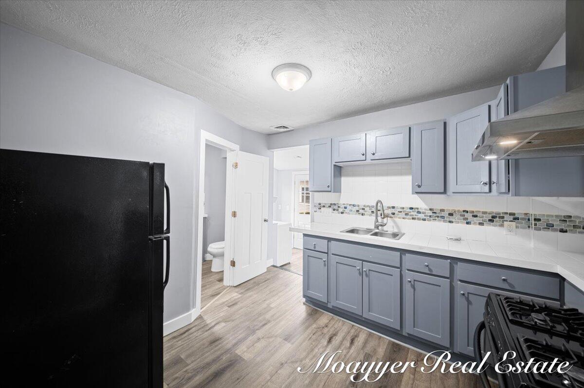 Homes for sale in Grand Rapids, MI | 921 4Th St, Grand Rapids, MI 49504 | MLS# 70495703