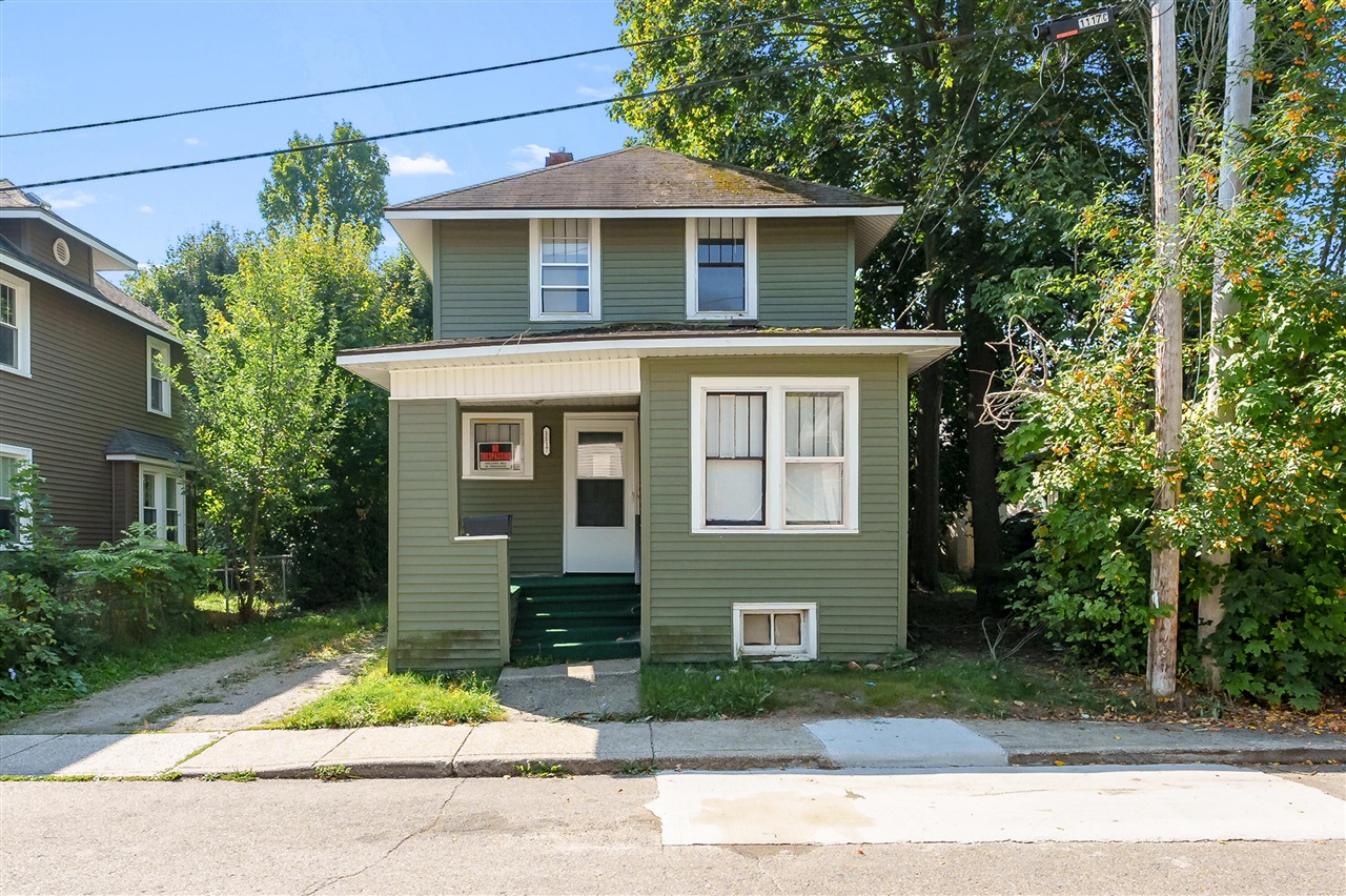 Homes for sale in Kalamazoo, MI | 1117 Cadillac St, Kalamazoo, MI 49007 | MLS# 70495774