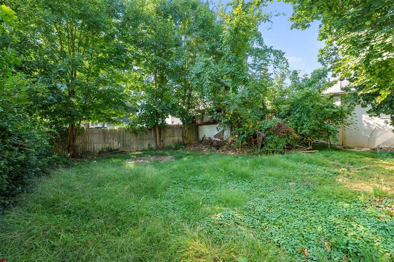 Homes for sale in Kalamazoo, MI | 1117 Cadillac St, Kalamazoo, MI 49007 | MLS# 70495774