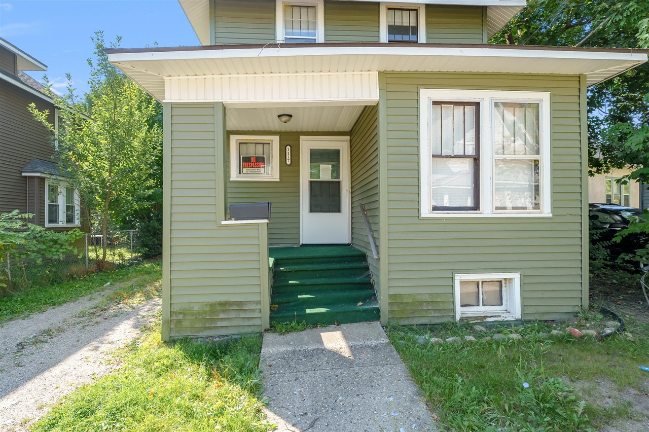 Homes for sale in Kalamazoo, MI | 1117 Cadillac St, Kalamazoo, MI 49007 | MLS# 70495774