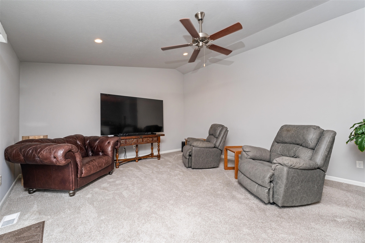 Homes for sale in Vicksburg, MI | 1710 Burr Pond Ln, Vicksburg, MI 49097 | MLS# 70495818