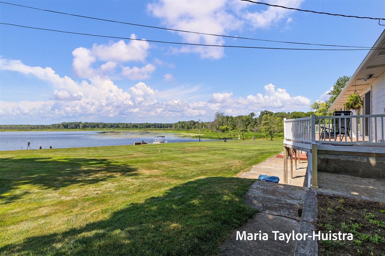 Homes for sale in Grand Haven, MI | 16040 Robrick Ave, Grand Haven, MI 49417 | MLS# 70495827