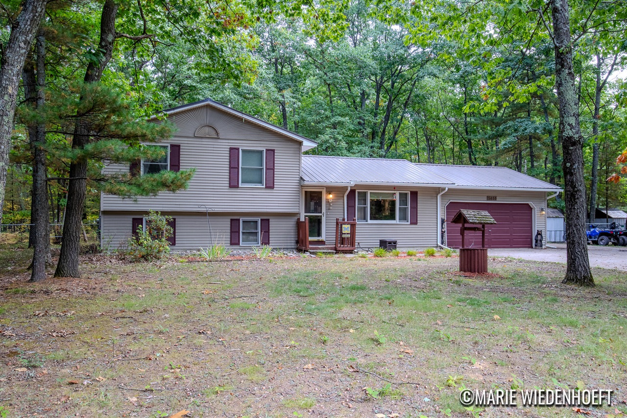 Homes for sale in Interlochen, MI | 5651 Penn Lock Colony Rd, Interlochen, MI 49643 | MLS# 70495888