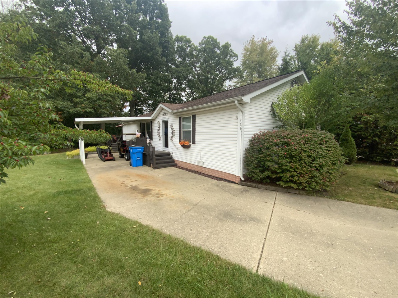 Homes for sale in Jackson, MI | 3363 Buckthorn Cir, Jackson, MI 49201 | MLS# 70495935