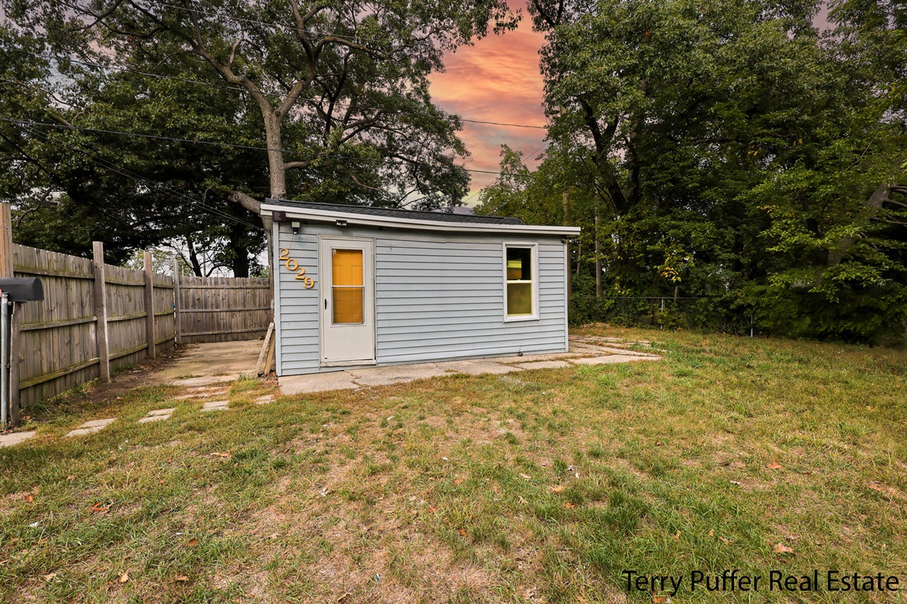 Homes for sale in Muskegon, MI | 2029 7th St, Muskegon, MI 49444 | MLS# 70496041