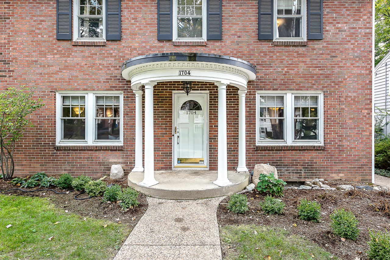 Homes for sale in Ann Arbor, MI | 1704 Shadford Rd, Ann Arbor, MI 48104 | MLS# 70496066