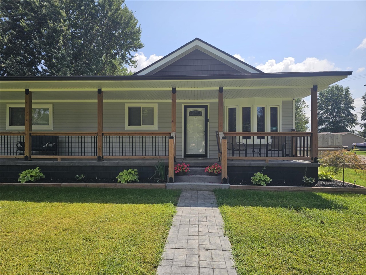 Homes for sale in New Boston, MI | 36761 Willow Rd, New Boston, MI 48164 | MLS# 70496137