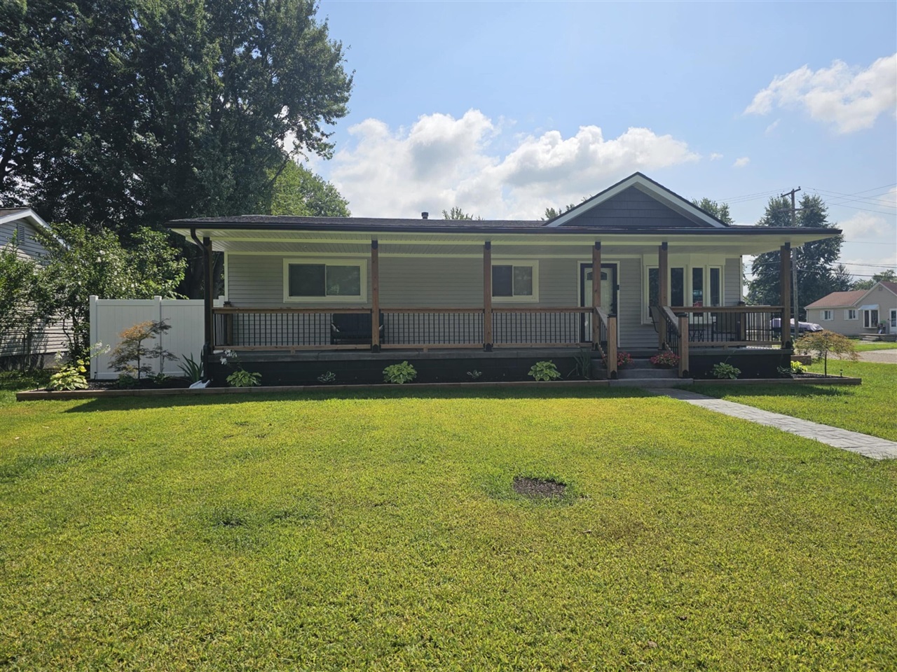 Homes for sale in New Boston, MI | 36761 Willow Rd, New Boston, MI 48164 | MLS# 70496137