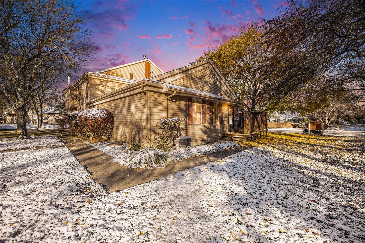 Homes for sale in Kentwood, MI | 3508 Se Whispering Brook Dr #5, Kentwood, MI 49508 | MLS# 70496315