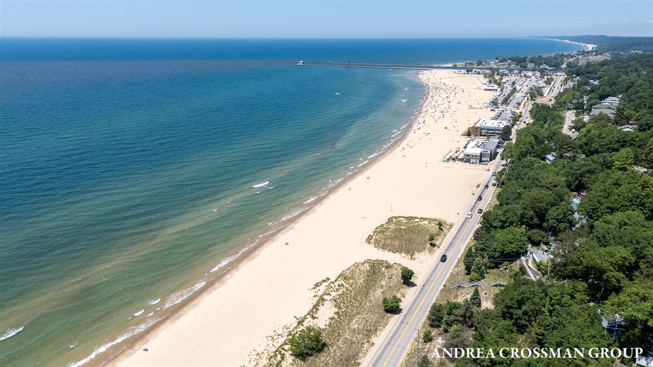 Homes for sale in Grand Haven, MI | 523 Fulton Ave, Grand Haven, MI 49417 | MLS# 70496319