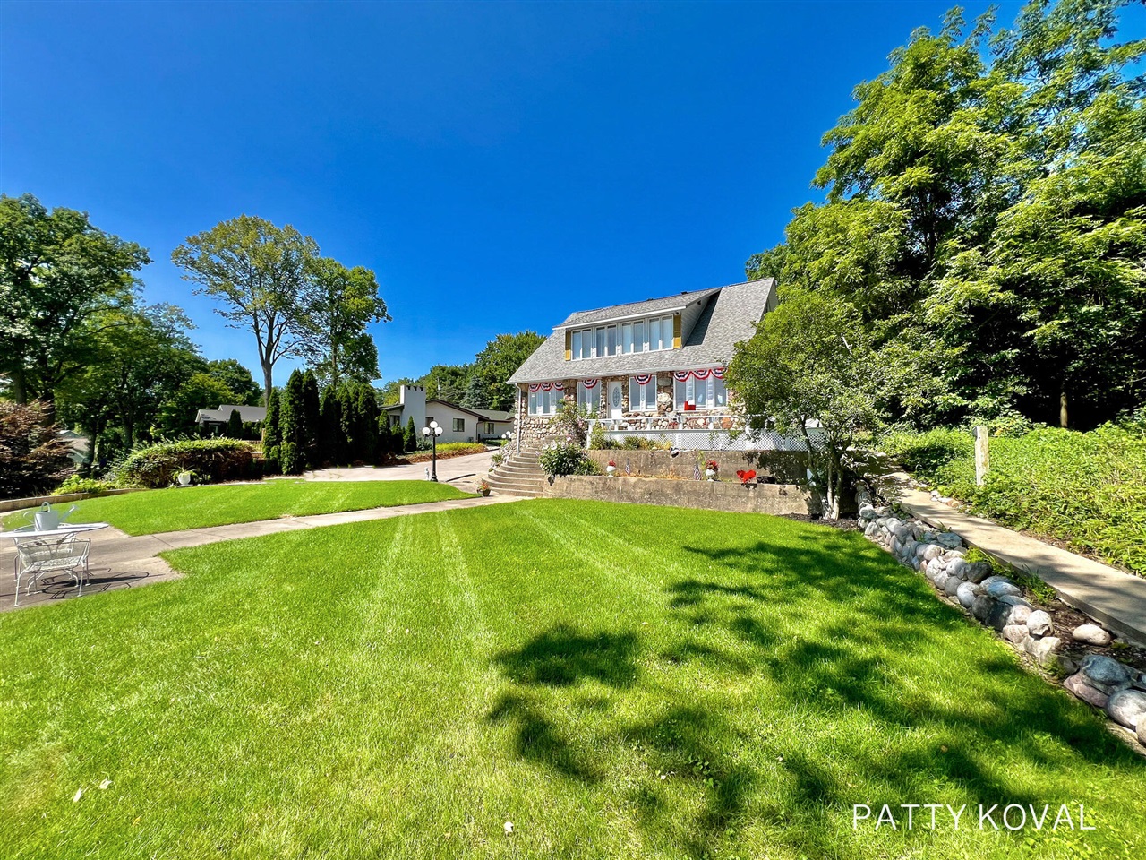 Homes for sale in Caledonia, MI | 446 Bayview Ct, Caledonia, MI 49316 | MLS# 70496406