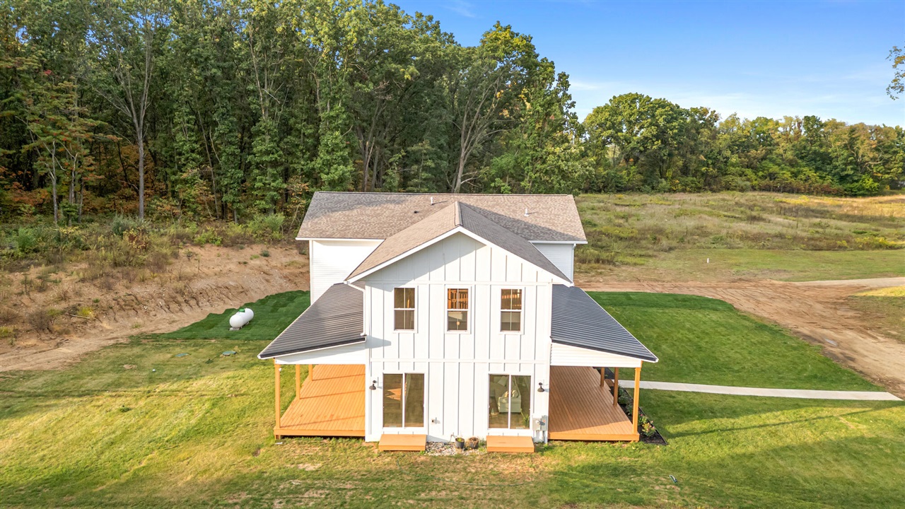 Homes for sale in Kalamazoo, MI | 3841 N 3rd St, Kalamazoo, MI 49009 | MLS# 70496432