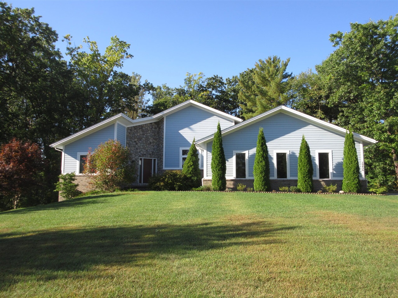 Homes for sale in South Lyon, MI | 10456 Oak Shore Dr Dr, South Lyon, MI 48178 | MLS# 70496437