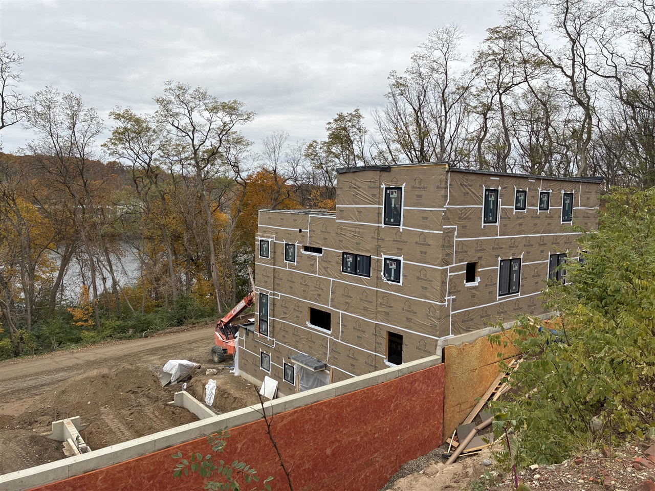 Homes for sale in Ann Arbor, MI | 1132 Longshore Dr #Unit 2, Ann Arbor, MI 48105 | MLS# 70496782