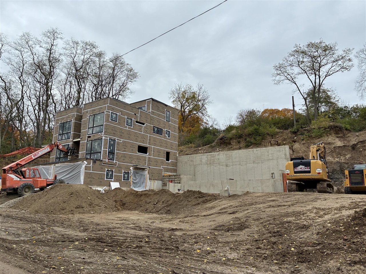 Homes for sale in Ann Arbor, MI | 1132 Longshore Dr #Unit 2, Ann Arbor, MI 48105 | MLS# 70496782