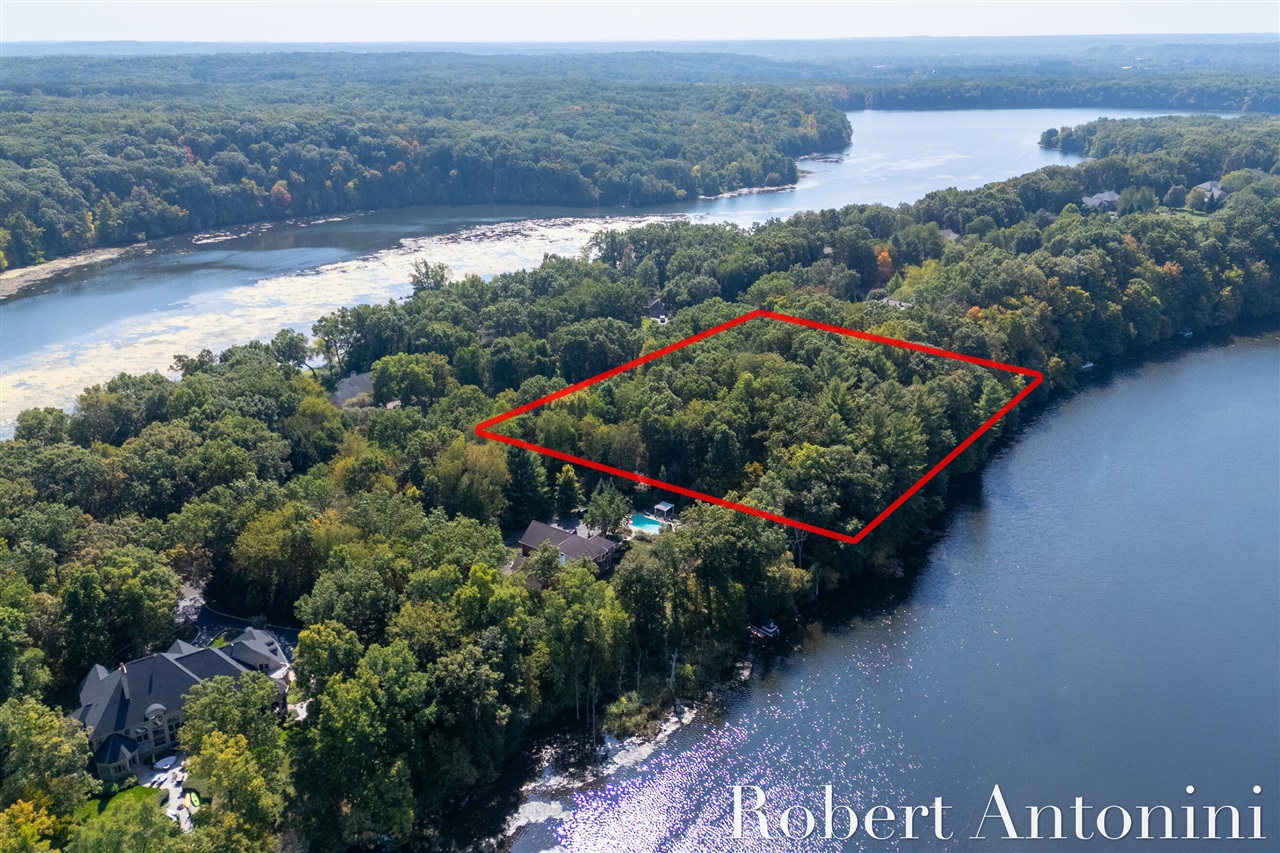 Homes for sale in Lowell, MI | 14111 Thompson Dr, Lowell, MI 49331 | MLS# 70496818