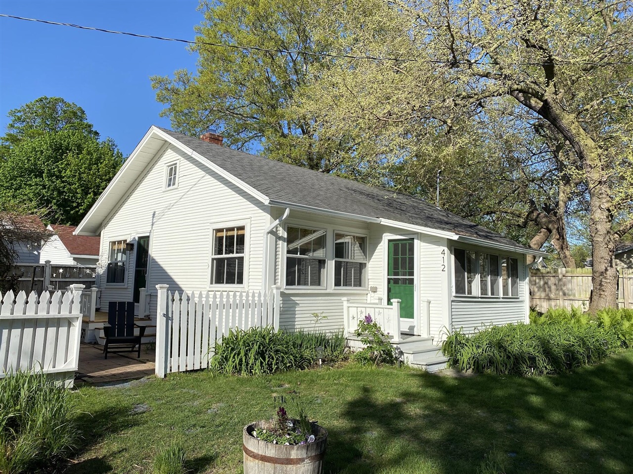 Homes for sale in South Haven, MI | 406 410-412 North Shore Dr, South Haven, MI 49090 | MLS# 70496820