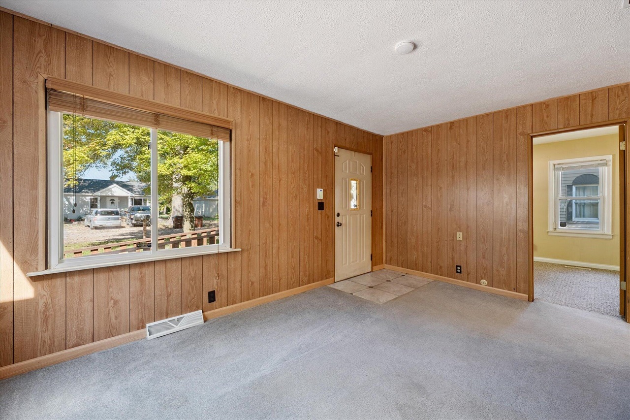 Homes for sale in Milan, MI | 1028 Carlton Dr, Milan, MI 48160 | MLS# 70496835