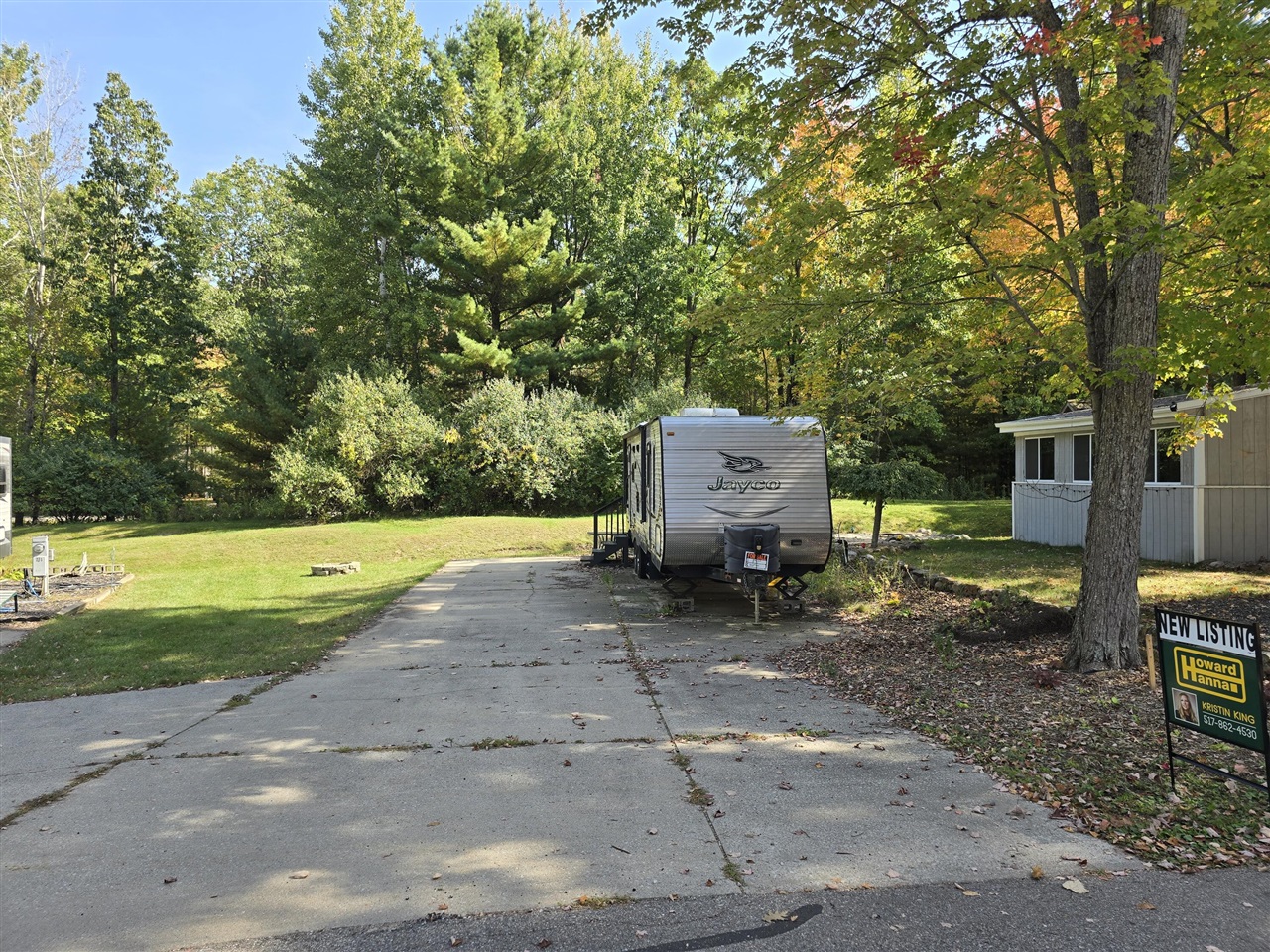 Homes for sale in Houghton Lake, MI | 174 Sandy Oak Blvd, Houghton Lake, MI 48629 | MLS# 70497002