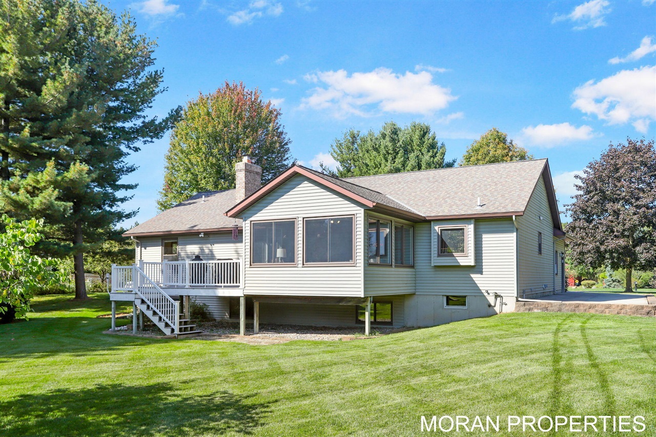 Homes for sale in Allendale, MI | 6320 Lincoln St, Allendale, MI 49401 | MLS# 70497011