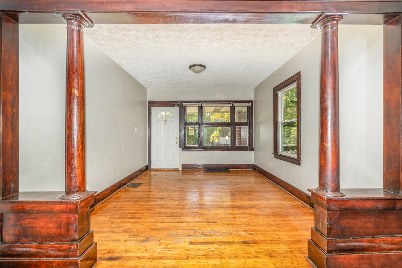 Homes for sale in Grand Rapids, MI | 907 Humbolt St, Grand Rapids, MI 49507 | MLS# 70497091