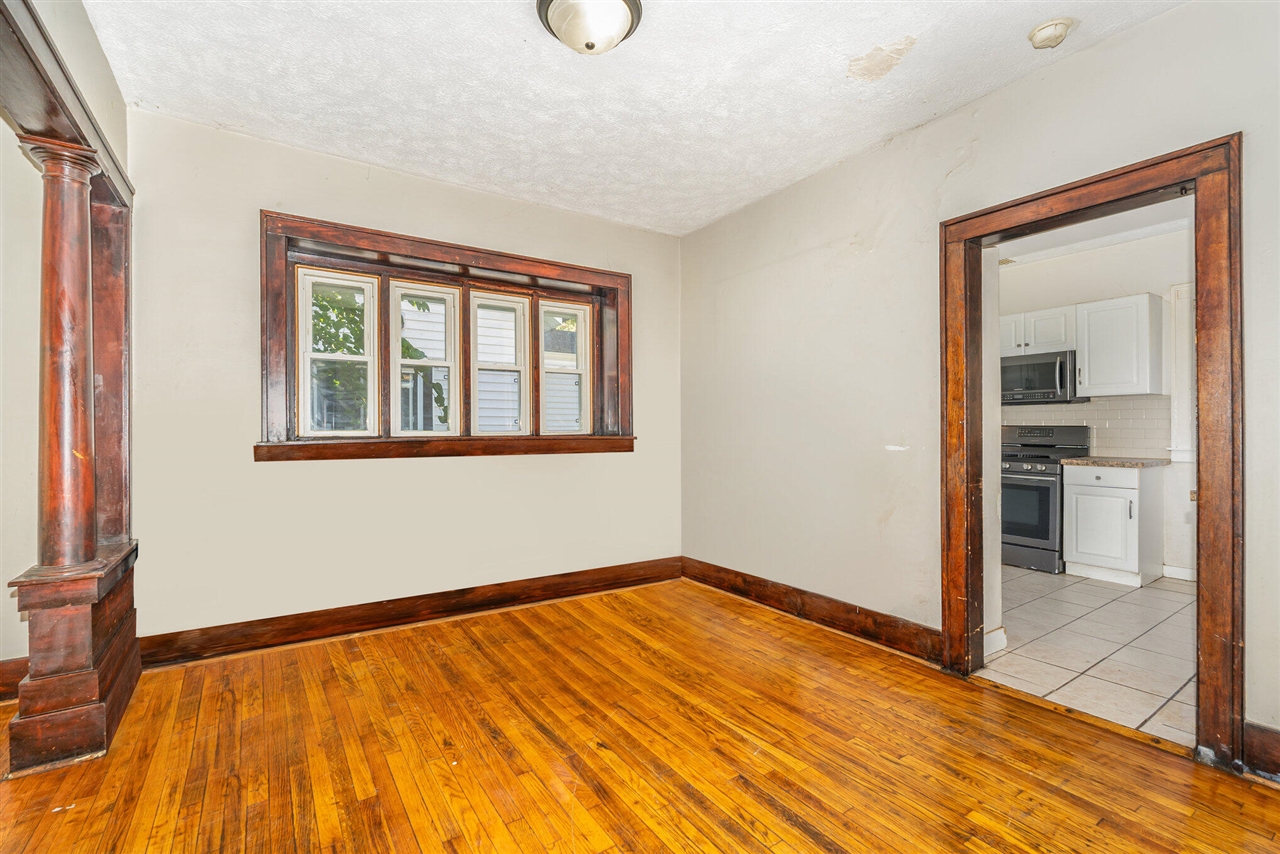 Homes for sale in Grand Rapids, MI | 907 Humbolt St, Grand Rapids, MI 49507 | MLS# 70497091