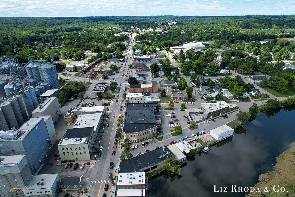 Homes for sale in Lowell, MI | 216 W Main St #6, Lowell, MI 49331 | MLS# 70497119