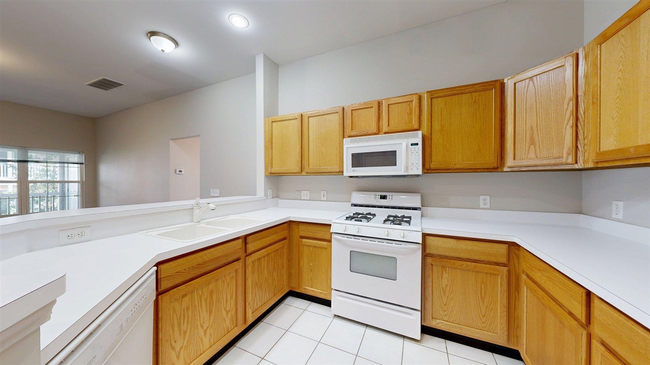 Homes for sale in Ann Arbor, MI | 2678 S Knightsbridge Cir, Ann Arbor, MI 48105 | MLS# 70497258