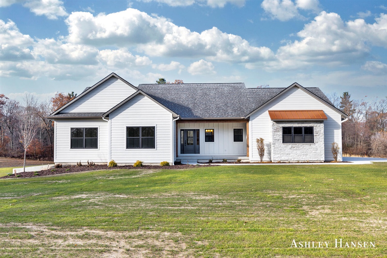 Homes for sale in Rockford, MI | 11035 Shaner Ave, Rockford, MI 49341 | MLS# 70497487