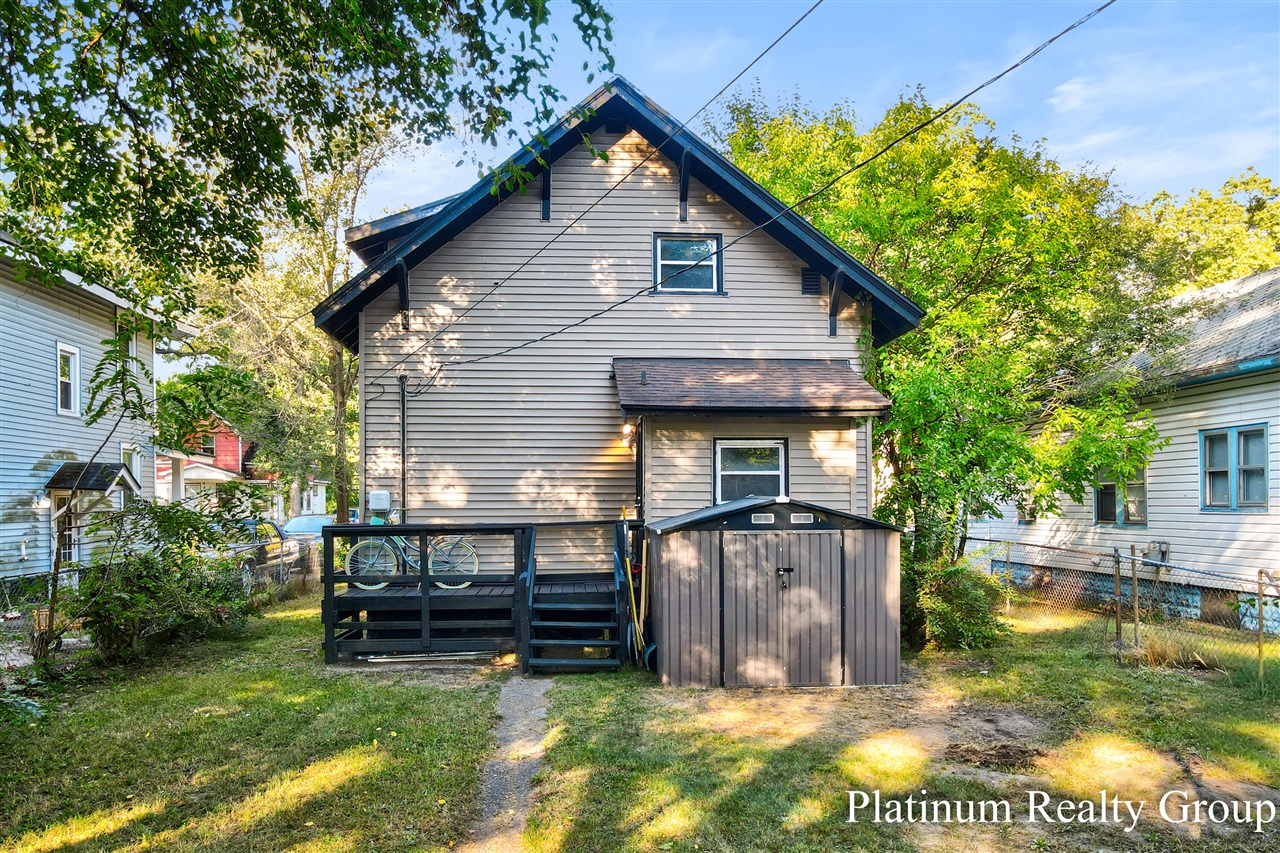 Homes for sale in Muskegon Heights, MI | 2124 Jefferson St, Muskegon Heights, MI 49444 | MLS# 70497488